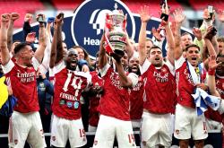 又见绝平！山东泰山与阿森纳鏖战至终场，胡金秋读秒救主的简单介绍