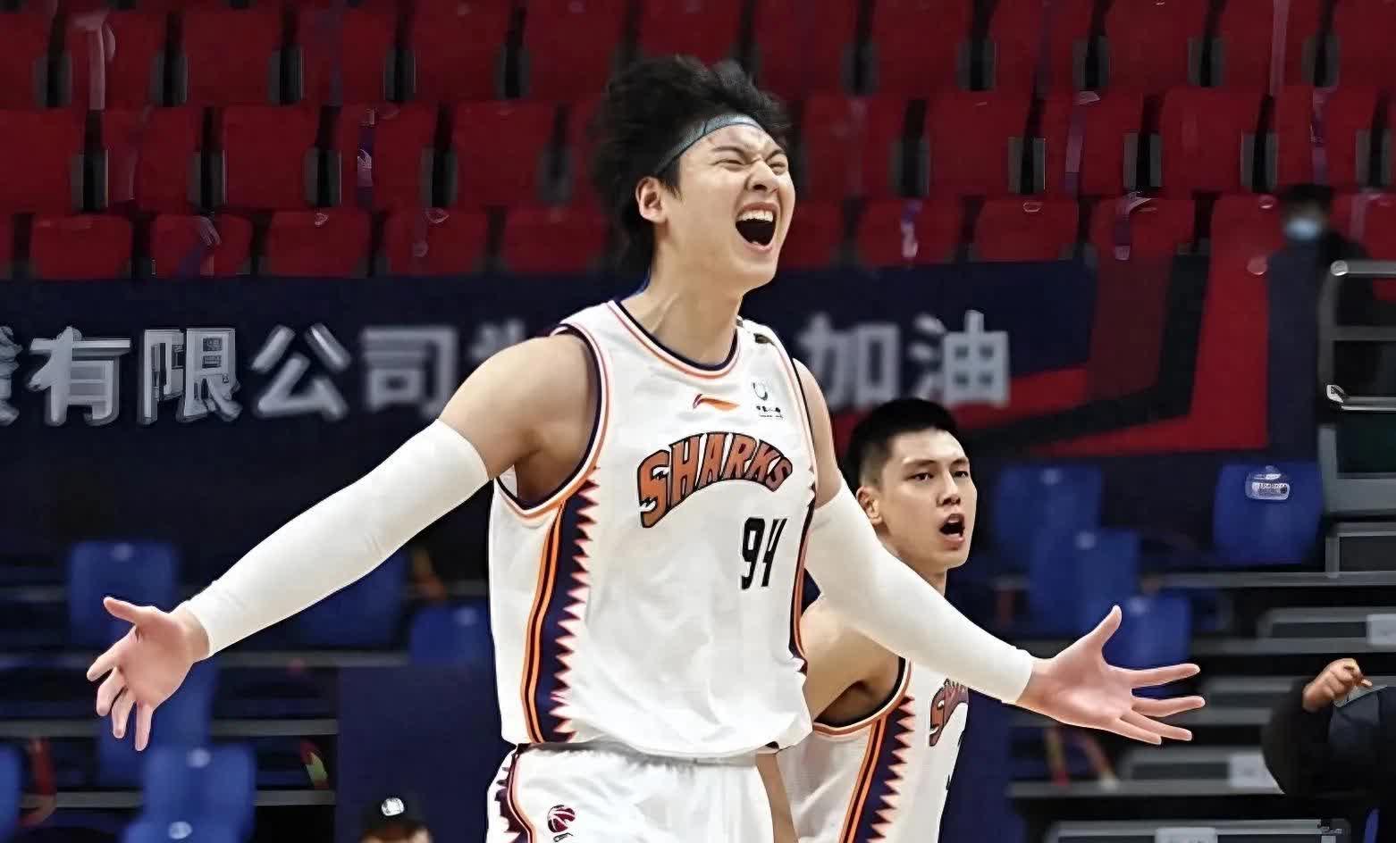 上海男篮保持稳定发挥，取得胜利的简单介绍
